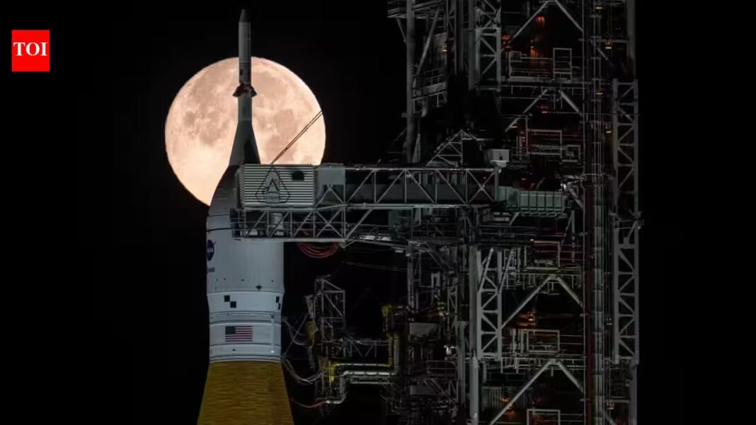 Nasa’s 2028 Moon landing plan: SpaceX, Blue Origin race to build lunar landers Nasa’s 2028 Moon landing plan: SpaceX, Blue Origin race to build lunar landers