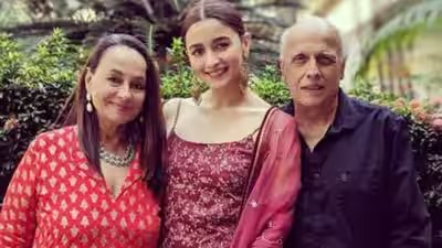 Soni Razdan says despite being Mahesh Bhatt’s wife and Alia Bhatt’s mother, she’s still a struggling actress: ‘I wouldn’t say it’s been a very smooth ride for me’ | Hindi Movie News Soni Razdan says despite being Mahesh Bhatt’s wife and Alia Bhatt’s mother, she’s still a struggling actress: ‘I wouldn’t say it’s been a very smooth ride for me’ | Hindi Movie News