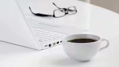 Boss bans coffee at work and keeps resetting office clock, leaving employee frustrated by micromanagement and colleagues too afraid to speak up Boss bans coffee at work and keeps resetting office clock, leaving employee frustrated by micromanagement and colleagues too afraid to speak up