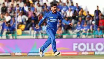 ILT20 season 5 auction biggest buys: Fazalhaq Farooqi becomes most expensive player with $380,000 deal; Babar Azam goes for base price | Cricket News ILT20 season 5 auction biggest buys: Fazalhaq Farooqi becomes most expensive player with $380,000 deal; Babar Azam goes for base price | Cricket News