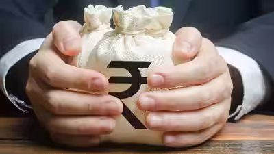 You earn, save and invest. But are you financially literate? 10 questions to ask You earn, save and invest. But are you financially literate? 10 questions to ask