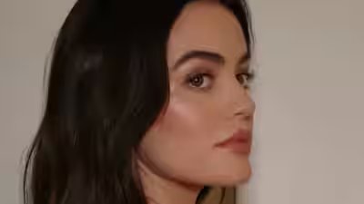 In 2019, Lucy Hale bought USD 2.95 million 1940s Spanish-style home in LA; in 2022, she got sober and spent three years transforming it from mute and simple to colorful and eccentric | In 2019, Lucy Hale bought USD 2.95 million 1940s Spanish-style home in LA; in 2022, she got sober and spent three years transforming it from mute and simple to colorful and eccentric |