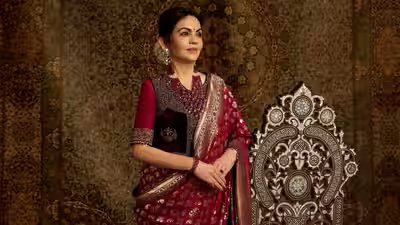 Nita Ambani celebrates Navratri in a regal Swadesh Ashavali silk saree | Nita Ambani celebrates Navratri in a regal Swadesh Ashavali silk saree |