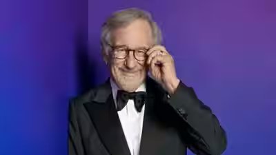 In 1999, Steven Spielberg bought 2.8-acre LA ranch for USD 5.75M; the property was listed for USD 29.9M in September; however, it has now been completely removed from the market | In 1999, Steven Spielberg bought 2.8-acre LA ranch for USD 5.75M; the property was listed for USD 29.9M in September; however, it has now been completely removed from the market |