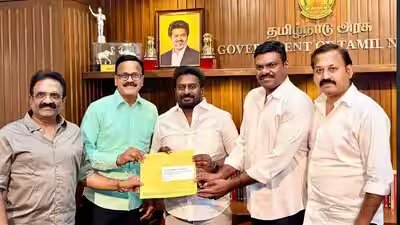 Tamil Nadu theatre owners seek 6 am shows, 2 am screenings; Vijay’s government to review the demands of the industry | Tamil Nadu theatre owners seek 6 am shows, 2 am screenings; Vijay’s government to review the demands of the industry |