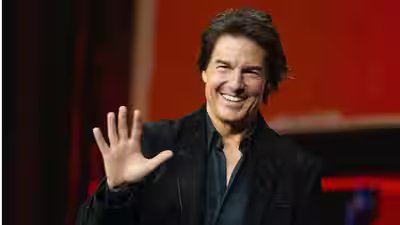 Tom Cruise recreates iconic underwear dance from ‘Risky Business’ dance on ‘The Jennifer Hudson Show’ while promoting ‘Digger’: ‘I remember every frame of shooting this’ | Tom Cruise recreates iconic underwear dance from ‘Risky Business’ dance on ‘The Jennifer Hudson Show’ while promoting ‘Digger’: ‘I remember every frame of shooting this’ |