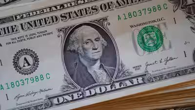 Dollar hits 17-month high: Greenback headed for three week gaining streak as bond rout drags euro Dollar hits 17-month high: Greenback headed for three week gaining streak as bond rout drags euro